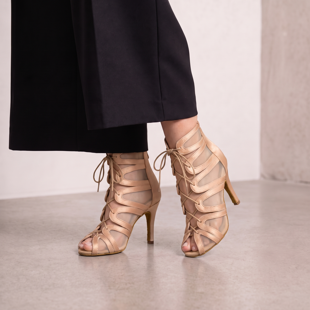 BLACK SWANKY BOOT